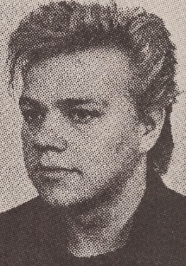 Jari Viitanen. Kolme luotia päässä ja viikko lammen pohjassa. Kuva ja teksti Alibi 12/1988.