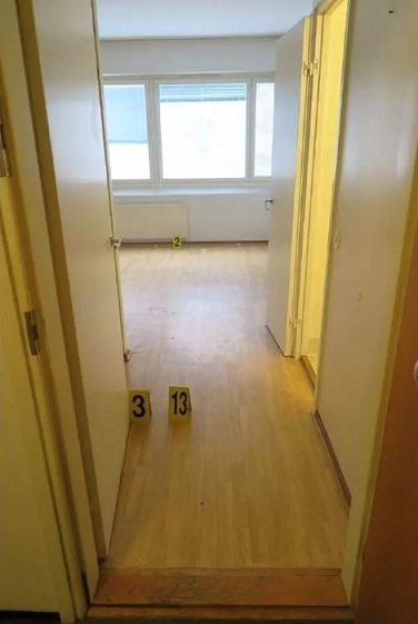 Poliisi pääsi tutkimaan mahdollista rikospaikkaa vasta kuukausia tekopäivän jälkeen. Kuva: Poliisi
