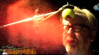 Aivastuksen tuottaman aerosolipurskeen tielle ei nyt kannata mennä.png