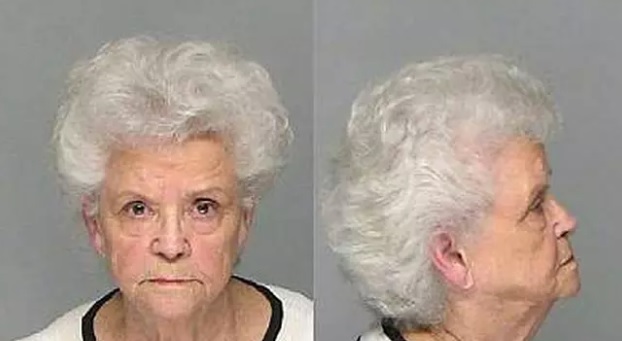 Betty Neumar.jpg
