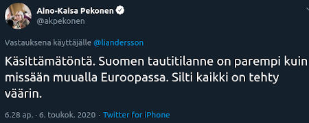 Aino-Kaisa Pekonen ampuu kansaa urheasti Lin rinnalla.jpg
