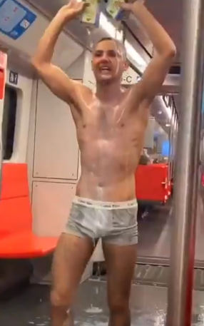 Metro on meille kaikille maksaville asiakkaille ja sitten on tämä: