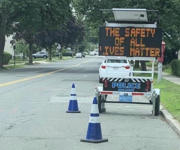 The safety of all lives matter -merkki koettiin loukkaavana ja poistetaan, pormestari anoo anteeksi.jpeg