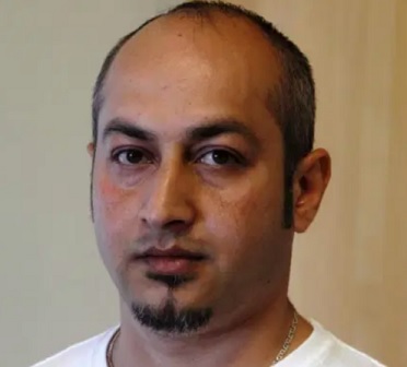 Mohammed Karim Karimi. Kotiinpalaaja.