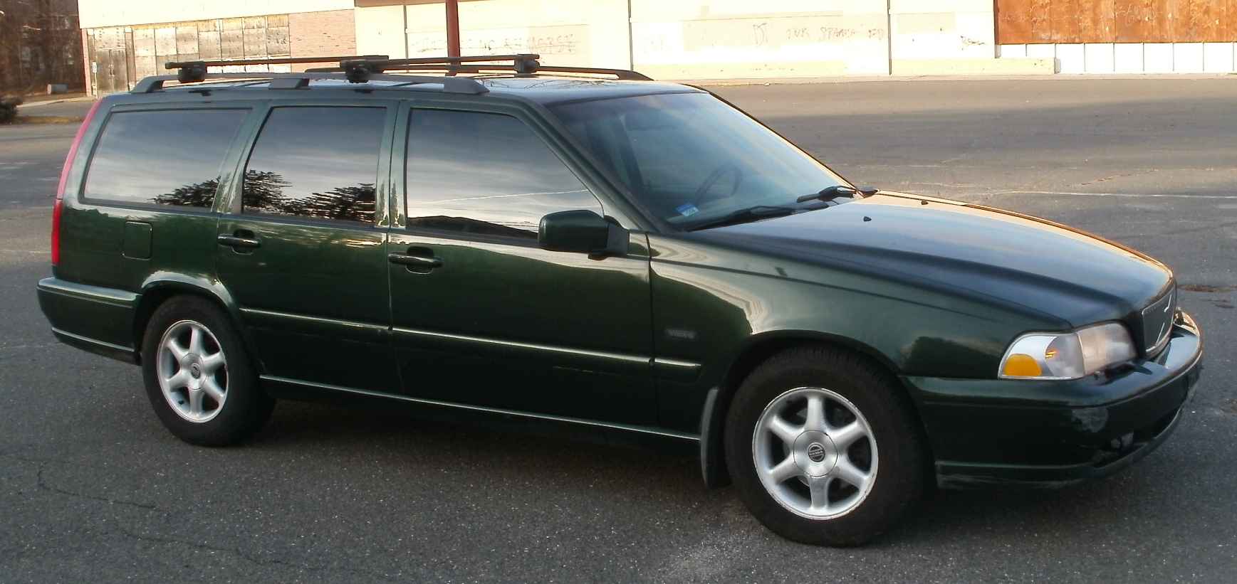 volvov70.jpg