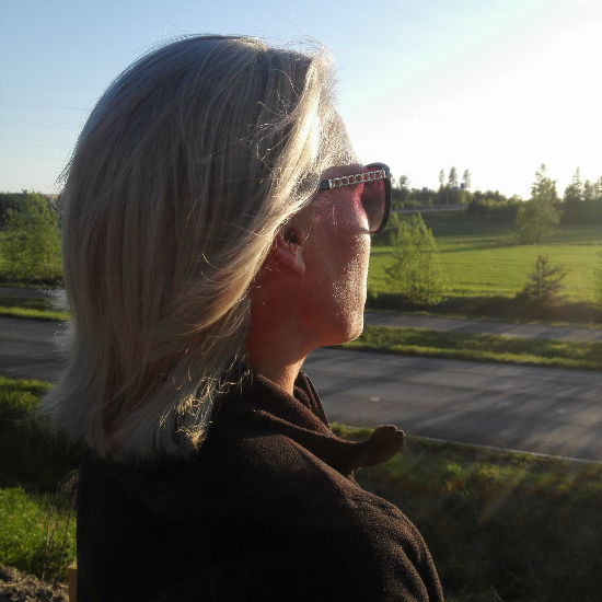 Jenni Rajalan kuva Facebook-tililtään kopioituna. En ainakaan vielä löytänyt kasvokuvaa.jpg