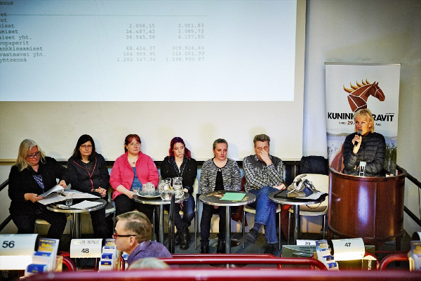 Turun Eläinsuojeluyhdistyksen hallitus järjesti selittelytilaisuuden vuonna 2016 kun tutkittiin yhdistyksen taloussotkuja.jpg
