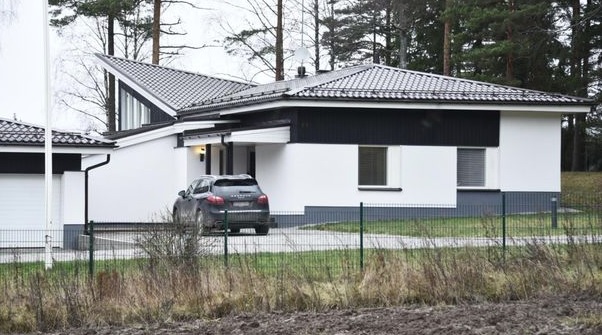 Veijo Baltzarin koti Tammisaaressa, jossa epäillyt rikokset tapahtuivat. Kuva Jukka Lehtinen.