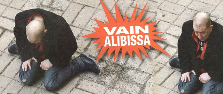 30 vuotta aikaisemmin Valjakkala pakotti ihmiset polvilleen. Nyt hän on polvillaan itse. Kuva Alibi. Mainittakoon, että kuva ei ole IL:n artikkelissa. Teksti dl.