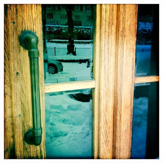 Tästä ovesta Nervanderinkatu 11 D:ssä Ritavuori oli astumassa sisään. (KUVA: ANU NOUSIAINEN / HS)