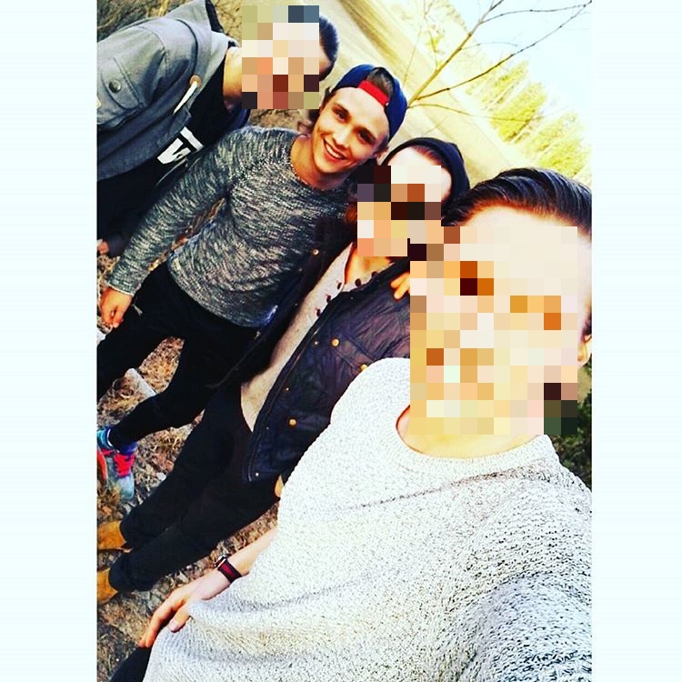 12531164_993843307319692_597087135_n.jpg