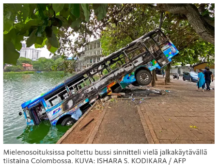 Näkymä Sri Lankan pääkaupungista toukokuussa 2022.jpg