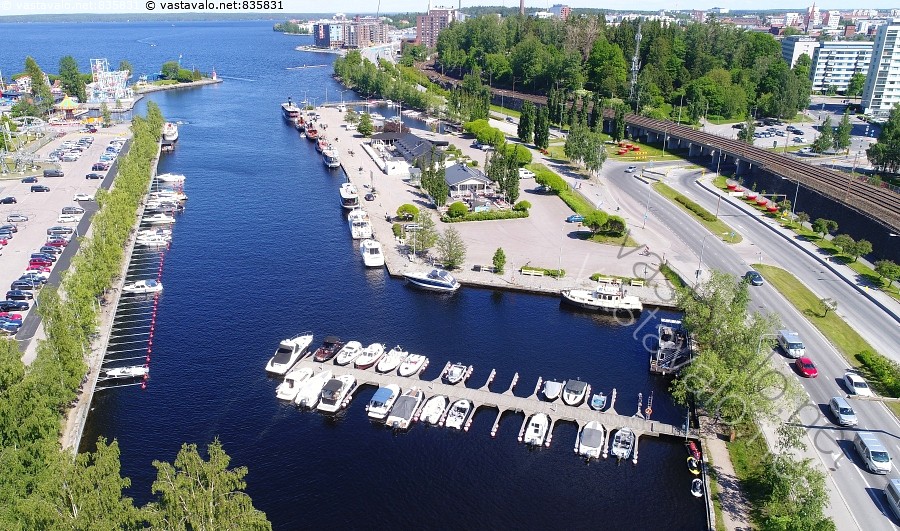 normal_mustalahti-0.jpg