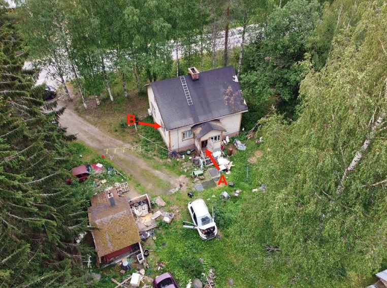 Pariskunta asui tuolloin tässä vanhassa talossa entisen Juankosken kaupungin laidalla. Nykyään he asuvat toisella paikkakunnalla. ITÄ-SUOMEN POLIISI