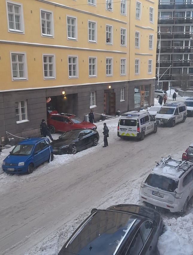 Ullanlinna Volvo.jpg