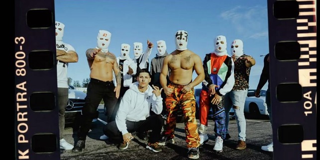 Poliisin takavarikoima kuva Milan Jaffin kurdijengistä. (POLIISI)