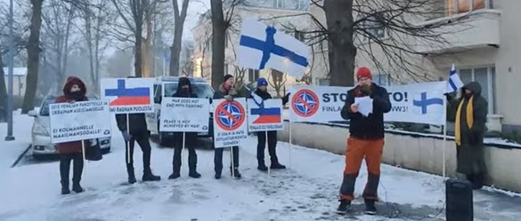 Uusi_Suomen_lippu.jpg