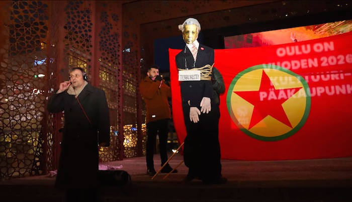 Oulun_nolo_Erdogan_nukke.jpg