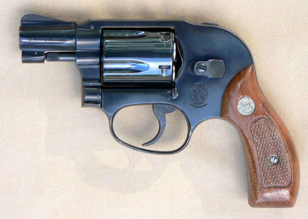 Samanlainen revolveri jota Goetz käytti ammuskelussa