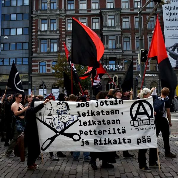 vasemman laidan jolkottelijat jälleen.jpg