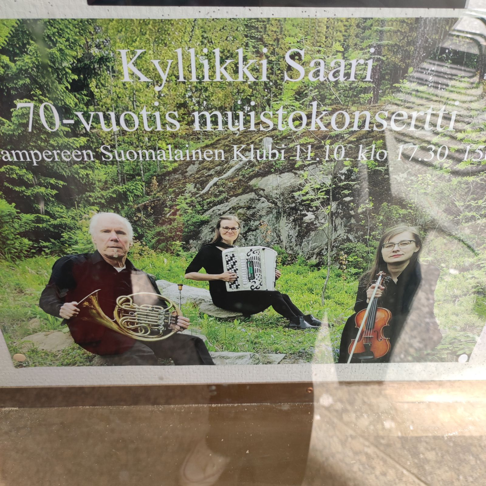 Hiukan myöhässä.