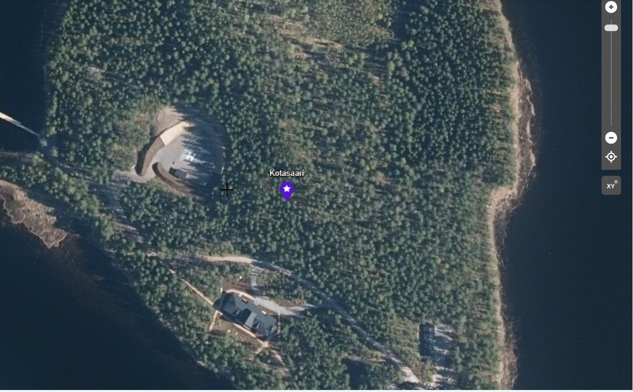 Kotasaaren urheilukenttä ja katsomot.jpg