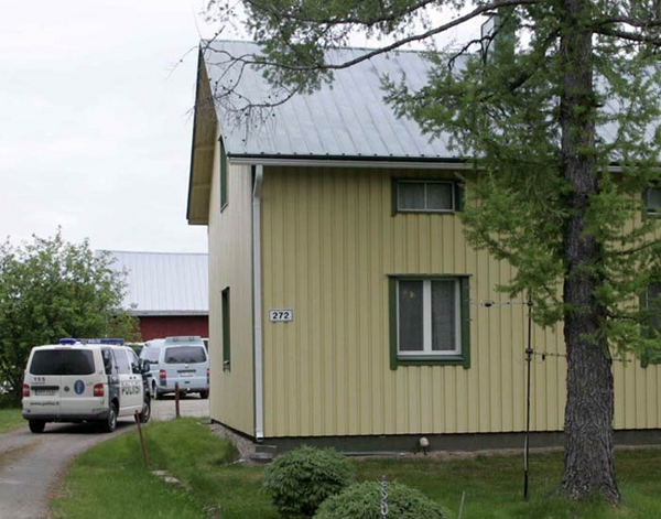 Viisikymmentävuotiaat kehitysvammaiset kaksostyttäret olivat viikonloppuisin iäkkäiden vanhempiensa vastuulla. (MARKKU RUOTTINEN)
