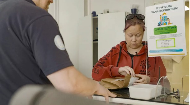 Sarjassa seurataan viiden naisen vaiheita. Lilja saapuu Vanajan avovankilaan joukon viimeisenä. YLE