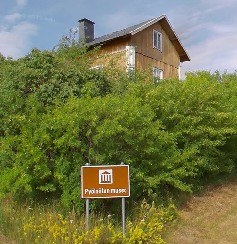 Osoitteessa Maljamäentie 132. Kuva street view 2022.