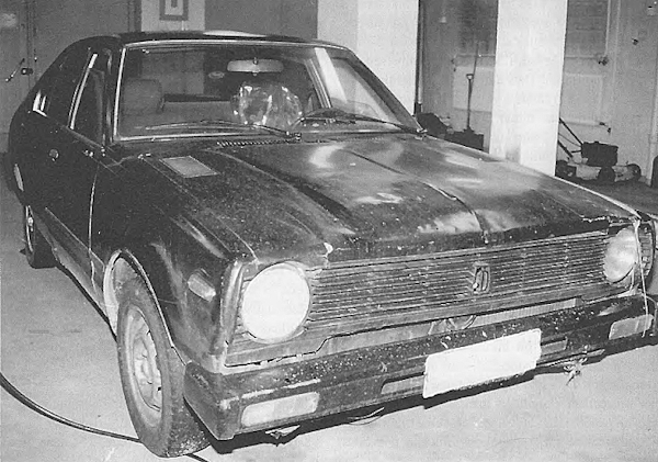 Uhrin musta Datsun Cherry. Ennustiko sen väri omistajansa synkän kohtalon.jpg