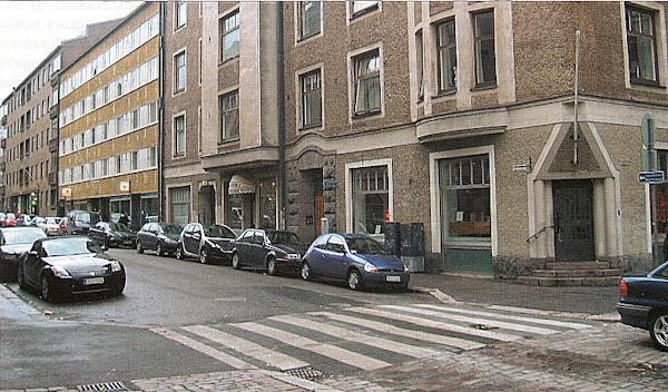 Tikka lähti Punavuorenkadun varrella sijainneesta kodistaan usein vasta pikkutunneilla kohti tuttua ravintolaa.jpg