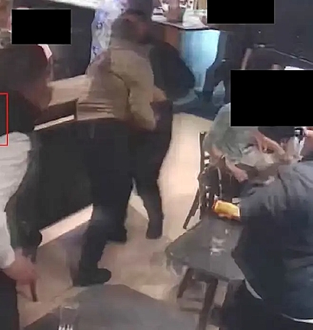 Baarissa alkanut riita tallentui valvontakameraan.jpg