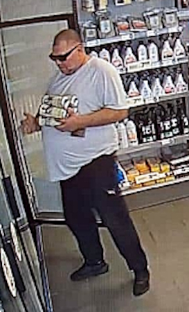 Toomingas osti huoltoasemalta useampia olut-tölkkejä.jpg