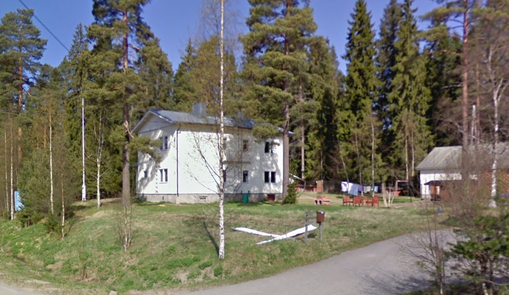 Street view 2009. Neljä vuotta kammottavan teon jälkeen.