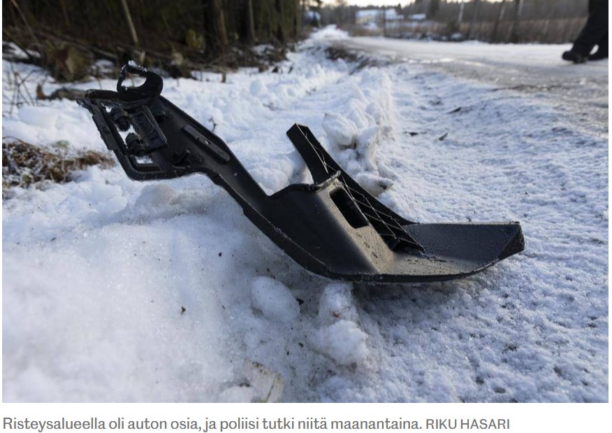 Rievetintien ja Takajärventien risteys - auton osia.jpg
