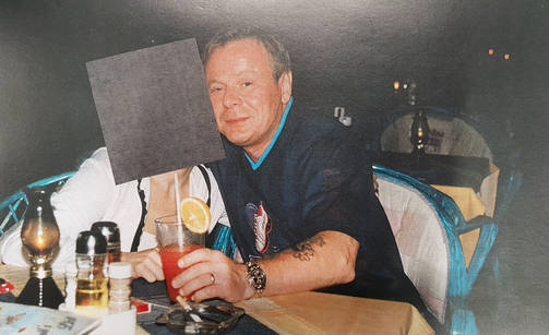 Raimo Andersson kuvattuna silloin, kun hänellä meni vielä hyvin. (POLIISIN ESITUTKINTA-AINEISTO)