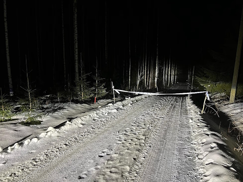 Poliisi oli estänyt kulun rikospaikalle.jpg