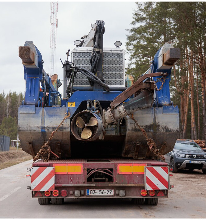 UIVA KAIVURI 3 .jpg