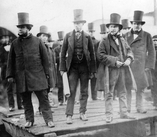Isambard_Kingdom_Brunel_preparing_the_launch_of_'The_Great_Eastern_by_Robert_Howlett_crop.jpg