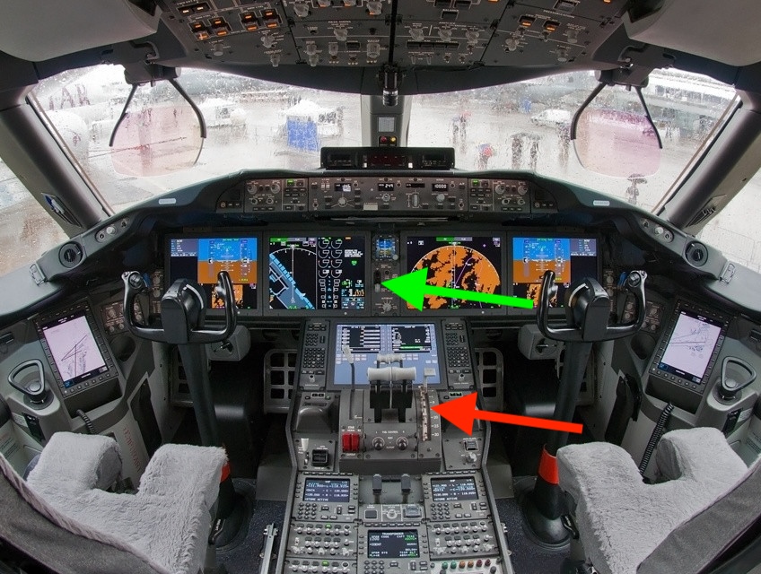 Boeing_787-8_N787BA_cockpit_(cropped).jpg