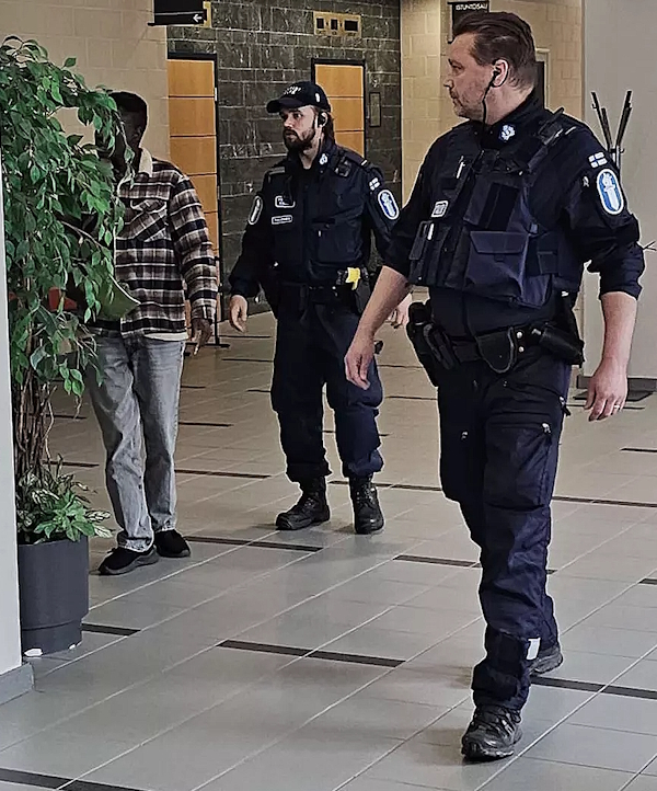 Syytetty piiloutui viidakkoon.jpg