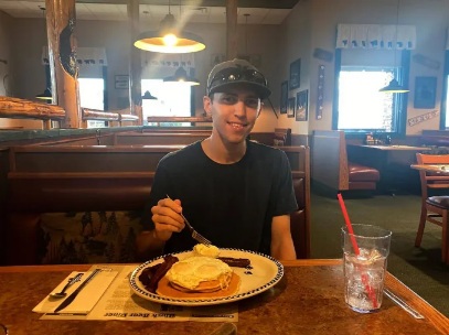 tyler-robinson-breakfast.jpg