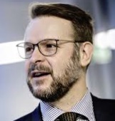 Uhri. Kuva ei ole HS:n artikkelin yhteydessä. Julkaistu Kauppalehdessä 22.1.2017.