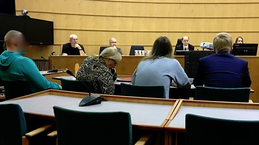 Kahta miestä syytettiin murhasta Länsi-Uudenmaan käräjäoikeudessa Lohjalla. Miehet kiistivät syytteen.