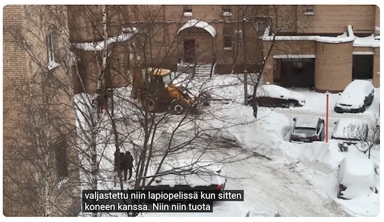 VKK_Ano_lumihommia_hotellilla.jpg