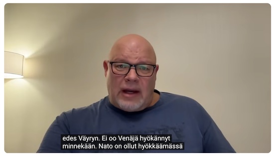 VKK_Ano_haukkuu_Paavoa.jpg