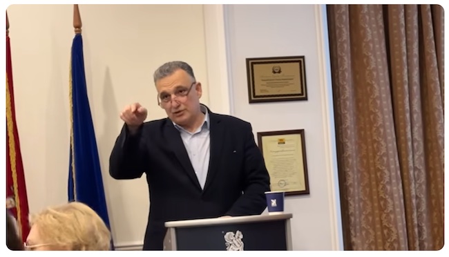 VKK_Arayik_S_parturin_takahuone.jpg