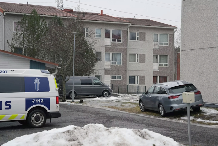Poliisin tutkinta oli vielä käynnissä, kun Iltalehti vieraili tapahtumapaikalla.jpg