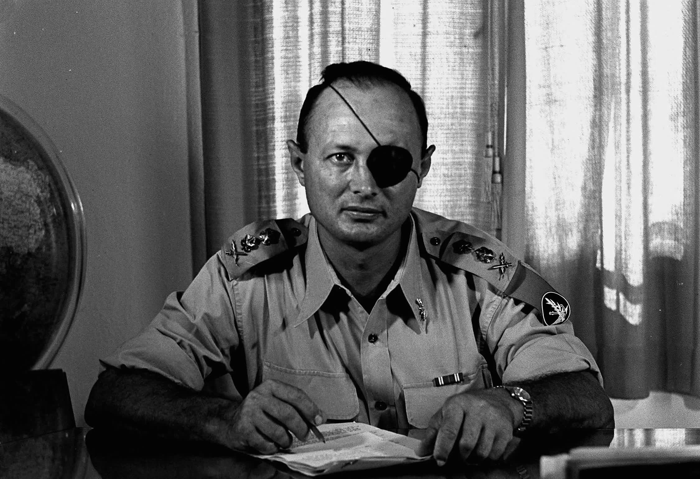 Moshe Dayan_1.jpg