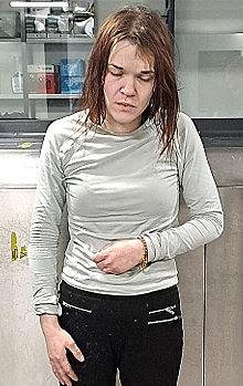 Karla Luoma Pasilan poliisivankilassa.jpg